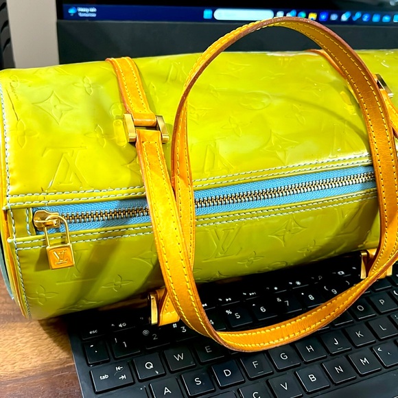 LV Green Vernis Papillon: SIZE (approx) Height- 6”, Width- 5.5”, Length- 12” - Picture 4 of 9